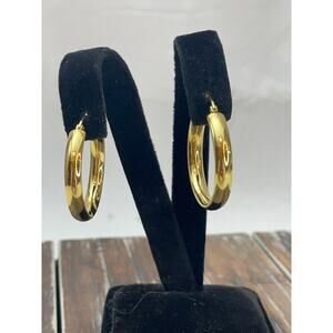 Women's Gold Tone Earrings Quality Beautiful